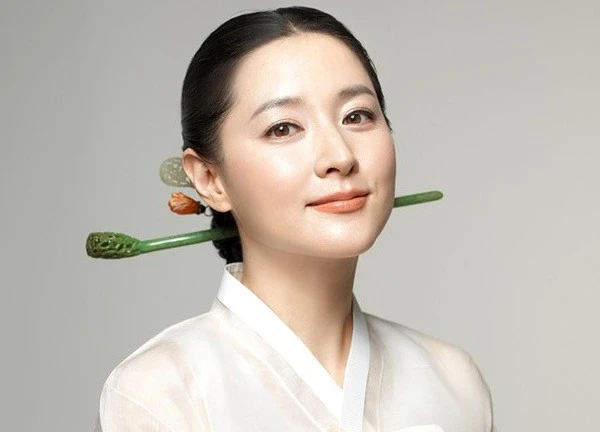 Lee Young Ae quay trở lại sân khấu kịch?