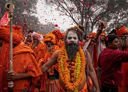 Lễ hội Maha Kumbh Mela tại Ấn Độ diễn ra sau 144 năm