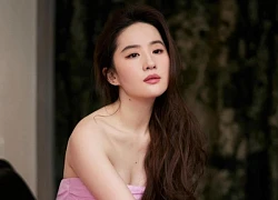 Lưu Diệc Phi đúng chuẩn "phú bà 4 nghìn tỷ" của showbiz: Dạo phố "sương sương" mà chi hàng trăm triệu cho 1 món đồ