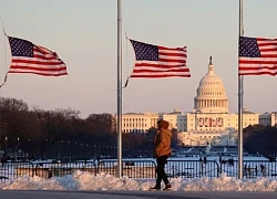 Thống đốc Texas trái lệnh Nhà Trắng, thượng cờ mừng lễ nhậm chức ông Trump