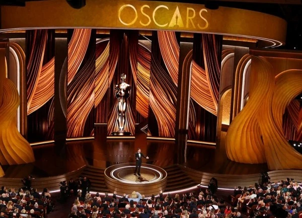 Tiếp tục hoãn công bố đề cử Oscar 2025