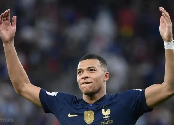 Mbappe làm rõ mâu thuẫn với tuyển Pháp