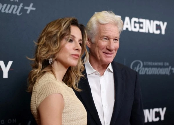 Richard Gere đang 'hạnh phúc hơn bao giờ hết' bên vợ trẻ hơn 34 tuổi