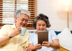Biếu nội ngoại mỗi bên 5 triệu/tháng rồi lúc cần thì đi vay lại: Bài toán tiết kiệm "đánh đố" người khác