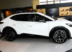 Xe gầm cao hạng C, công suất 340 mã lực, giá gần 560 triệu đồng