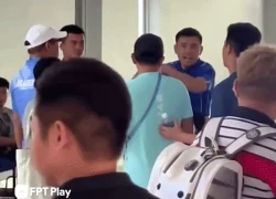 Căng: Lý Hoàng Nam chỉ tay thẳng mặt, Trương Vinh Hiển được mọi người can ra trong hậu trường giải đấu