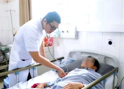 Hai bệnh nhân liên tiếp sốc phản vệ vì tự mua thuốc uống