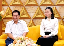 Học viên 'cưa đổ' cô giáo tiếng Anh, bất chấp gia đình phản đối