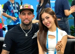 Hot girl Nhật Lê e thẹn bên bên tay vợt pickleball số 1 thế giới, nhan sắc "mối tình năm 17 tuổi" gây sốt