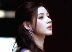 Cứ ra đường là mỹ nhân này gieo tương tư cho cả thế giới: Visual sang hết chỗ nói, nữ chính tiểu thuyết thua vạn dặm