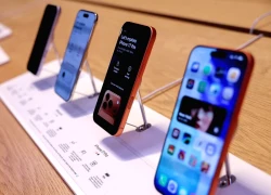 Apple lần đầu vượt mốc vốn hóa 4.000 tỉ USD nhưng vẫn loay hoay với tham vọng AI