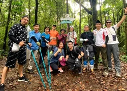 Chinh phục nóc nhà Nam Tây Nguyên với báu vật cây pơ mu 1.300 năm tuổi