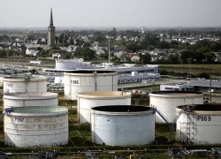 Hai quốc gia sẽ quyết định tác động từ việc Mỹ áp đặt lệnh trừng phạt lên dầu mỏ Nga