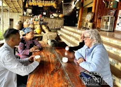 Khi người Mông giữ rừng làm du lịch