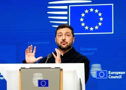 Ukraine xem xét kế hoạch ngừng bắn với Nga