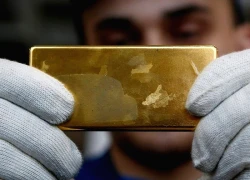 Tín hiệu lạ khi hàng chục tấn vàng từ Nga tăng tốc chuyển vào Thụy Sĩ