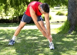 Cách chạy bộ sau tuổi 40 để giảm mỡ mà không hại khớp