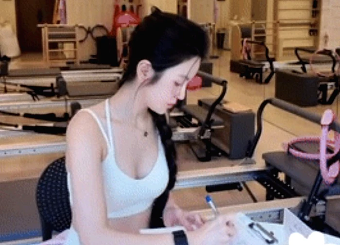 Chu Thanh Huyền dáng đẹp thế này mà vẫn bị bodyshaming?