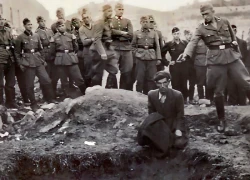 Trí tuệ nhân tạo: Tìm ra danh tính kẻ giết người trong bức ảnh Holocaust khét tiếng