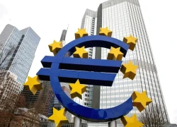 Cơ hội vàng cho đồng euro: Châu Âu thách thức quyền lực đồng USD