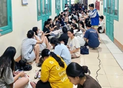 Sinh viên tố bị gây khó khi nhận cơm từ thiện giữa mưa lũ ở Thái Nguyên