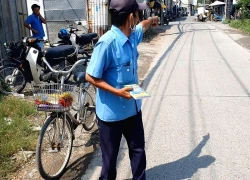 Bị giật 40 tờ vé số, người đàn ông hoảng hốt chạy bộ đuổi theo xe kẻ cướp