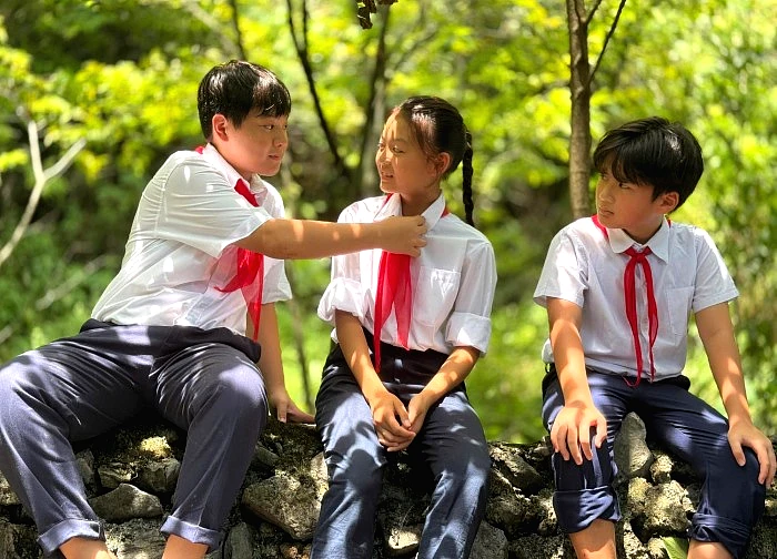 Cách em 1 milimet: Nhiều khoảnh khắc thơ ấu đáng nhớ ở "đại bản doanh" làng Mây