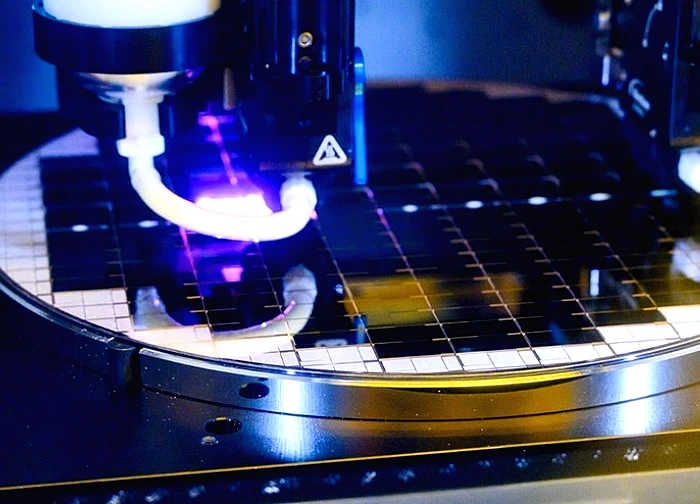 Intel vượt mặt Samsung và TSMC, tung chip 1,8nm khiến ngành bán dẫn "chao đảo"