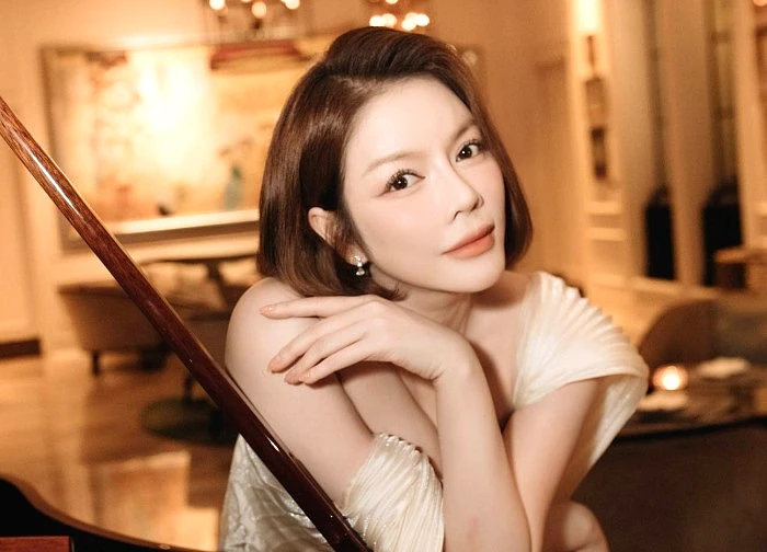Lý Nhã Kỳ đăng status thông báo chuyện đời tư, hơn 600 người bình luận