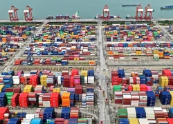 Phản ứng của Trung Quốc sau khi hàng hóa sắp bị Tổng thống Trump áp thuế 100%