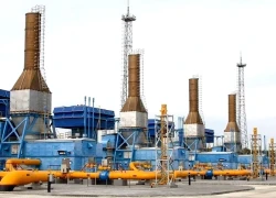 Giá dầu tăng 1% sau thông tin Ấn Độ cam kết ngừng mua dầu của Nga