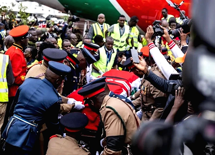 Giẫm đạp tại quốc tang cựu Thủ tướng Kenya