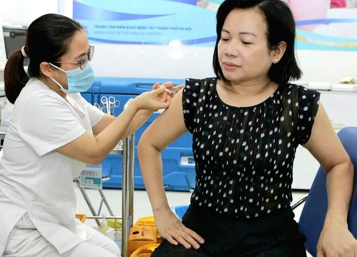 Sau mưa lũ, người dân cần đề phòng vi khuẩn uốn ván xâm nhập