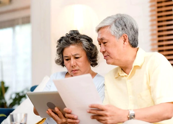 Sau tuổi 50, dù có tiền hay không bạn cũng nên giúp con cái mình hai điều quan trọng này: Đây chính là sự khôn ngoan và tầm nhìn đích thực