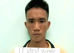 Tên trộm xô ngã bà lão chủ nhà, tẩu thoát cùng 5 chỉ vàng