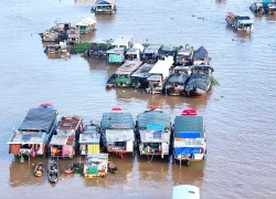 Nhộn nhịp chợ nổi Long Xuyên mùa nước nổi