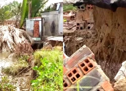 Sạt lở sâu 30m ở Kênh Hàn, nhiều căn nhà Tây Ninh sụp xuống sông