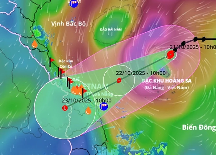 Tin mới nhất bão số 12: Cách Đà Nẵng 450km, mưa lớn đỉnh điểm từ chiều 22-23/10