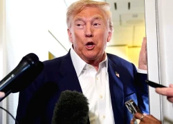 Tổng thống D. Trump cảnh báo áp thuế cao với Ấn Độ và Colombia