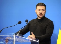 Tổng thống Ukraine tiết lộ về tăng cường mua vũ khí Mỹ và điều kiện đóng băng xung đột