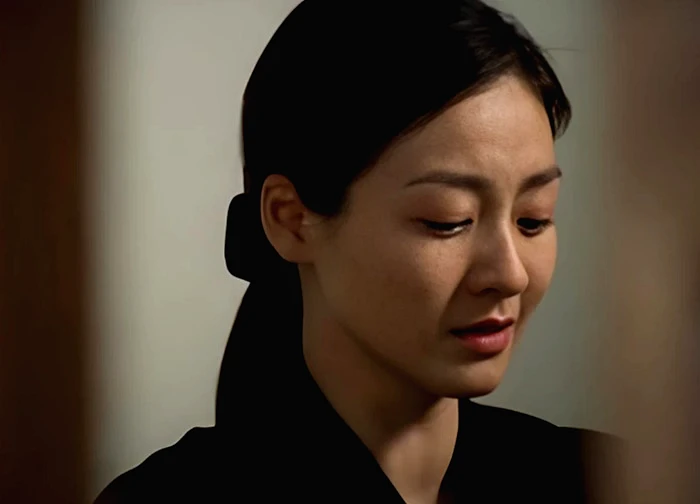 5 năm sau ly hôn, mẹ chồng cũ vẫn đều đặn gửi cho tôi 20 triệu mỗi tháng với một điều kiện duy nhất: "Chỉ được làm mẹ"