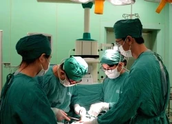 Nam bệnh nhân hoại tử gần 5m ruột non do tắc động mạch hiếm gặp