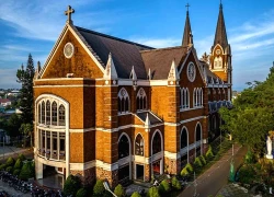 Nhà thờ Thánh Mẫu dấu ấn kiến trúc Gothic ở Bảo Lộc