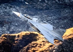 Ukraine giải thích lý do Gripen Thụy Điển tối ưu hơn "tia chớp" F-35 Mỹ