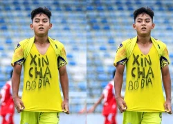 Cầu thủ U14 với khoảnh khắc ăn mừng bàn thắng nghẹn lòng: "Xin cha bỏ bia"