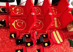Cô dâu tá hỏa phát hiện vàng cưới bị tráo thành... đồng, "thủ phạm" lộ diện chỉ bằng một câu hỏi