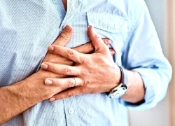 Nam thanh niên 21 tuổi bị đột quỵ