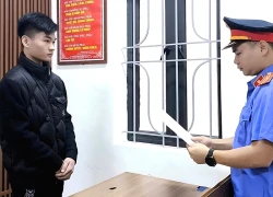 Nam thanh niên bị khởi tố sau khi chở cô gái 16 tuổi lao vào ô tô