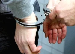 Nhận hơn nửa tỷ đồng 'chạy' biên chế, đột ngột biến thành 'hùn vốn buôn đá quý'