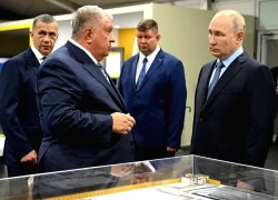 Tổng thống Trump giữ "mọi quân bài" giúp tháo ngòi xung đột Ukraine?